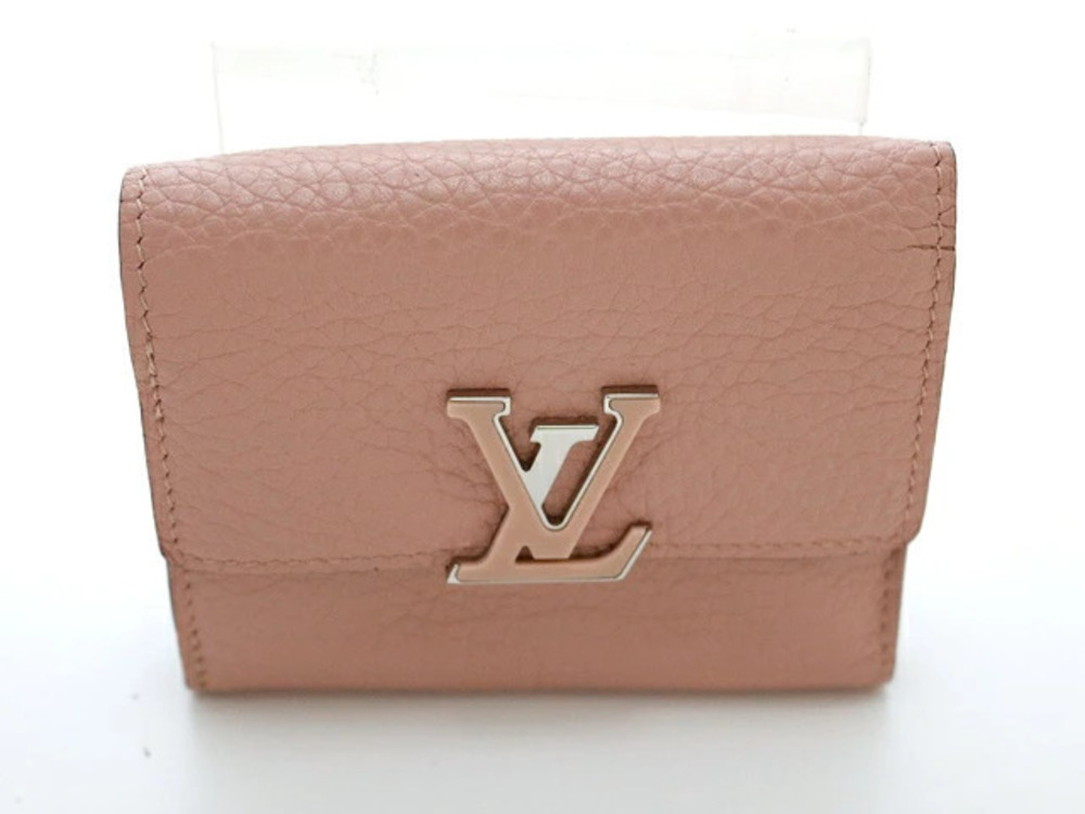 LOUIS VUITTON Portefeuille Capucines Taurillon Magnolia Pink